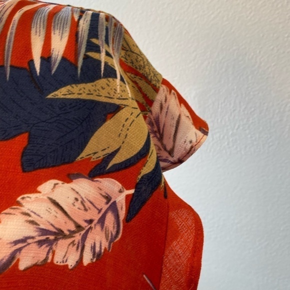 Sage the Label Tropical Print Tie Front Crop Top size Medium - Picture 4 of 12